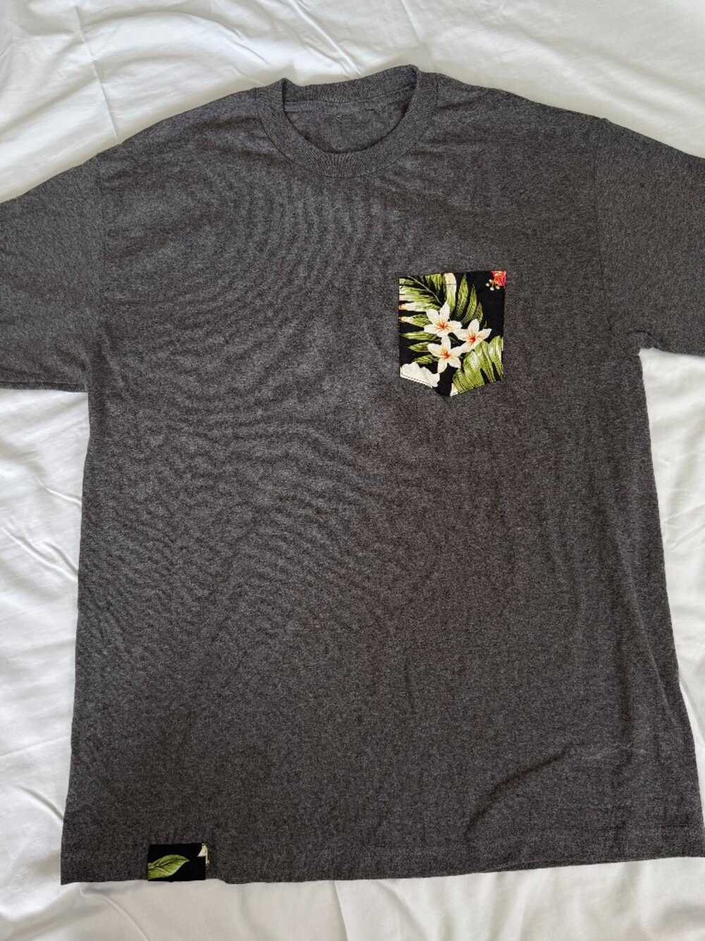 Mens Gray Pocket T Shirt Floral Print Hawaiian Tropical Casual Streetwear